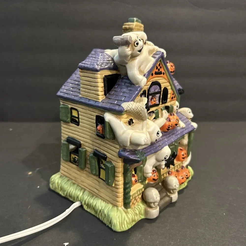 Halloween Lighted House Porcelain Mania Manor Pumpkin Time Great Condition